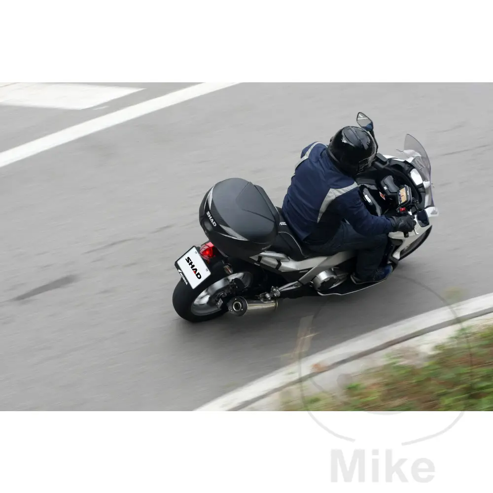 Shad horní kufr černý 39 litrů Shad SH39 s platem APRILIA ARRECIFE 125 04-06, ARRECIFE 200 04-06, ARRECIFE 250 04-06, ATLANTIC 125 IE 12-13, ATLANTIC