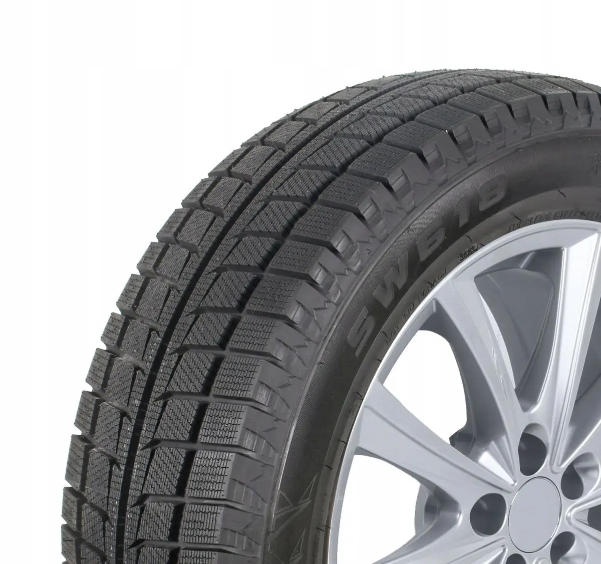 Trazano 245/60R18 105H SW618 SnowMaster