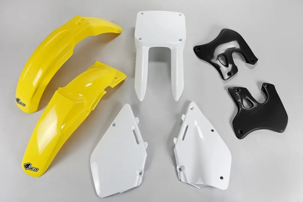 UFO kompletní sada plastů SUZUKI RM 125 96-98 barva OEM (žlutá/bílá/černá) (SU393E999) ( )