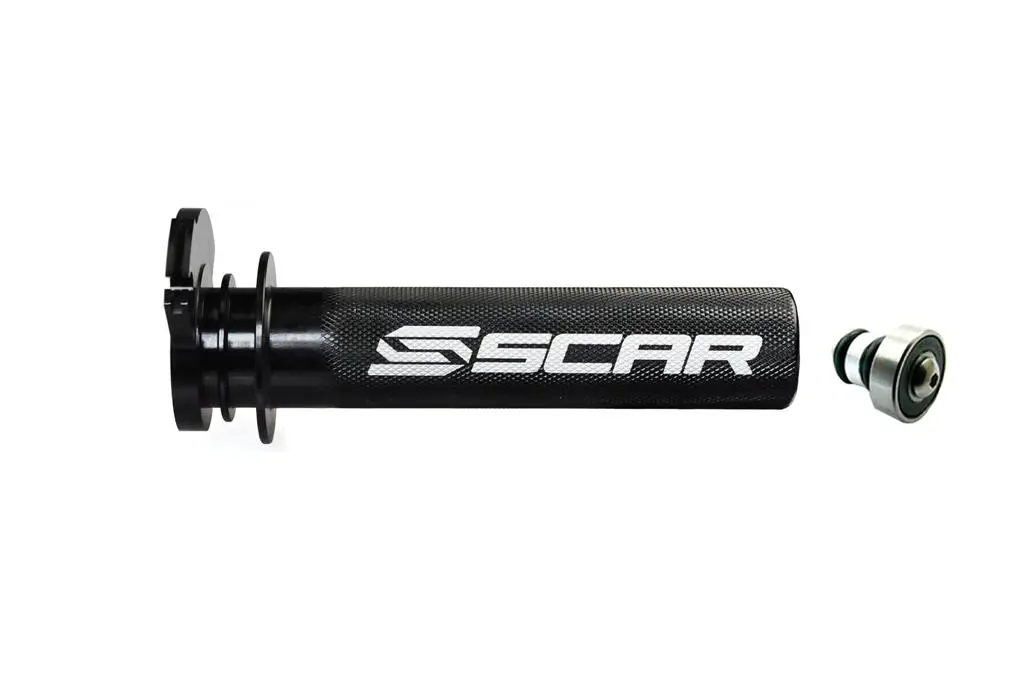 SCAR nová závodní plynová rukojeť hliníková s ložiskem - YAMAHA YZ125 / YZ250 97-26, YZ250X 16-26 barva černá ( )