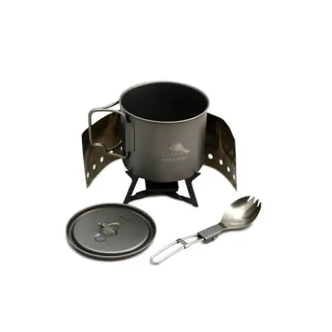 TOAKS Ultralehký set s hrncem 550 ml a vařičem na tuhý líh