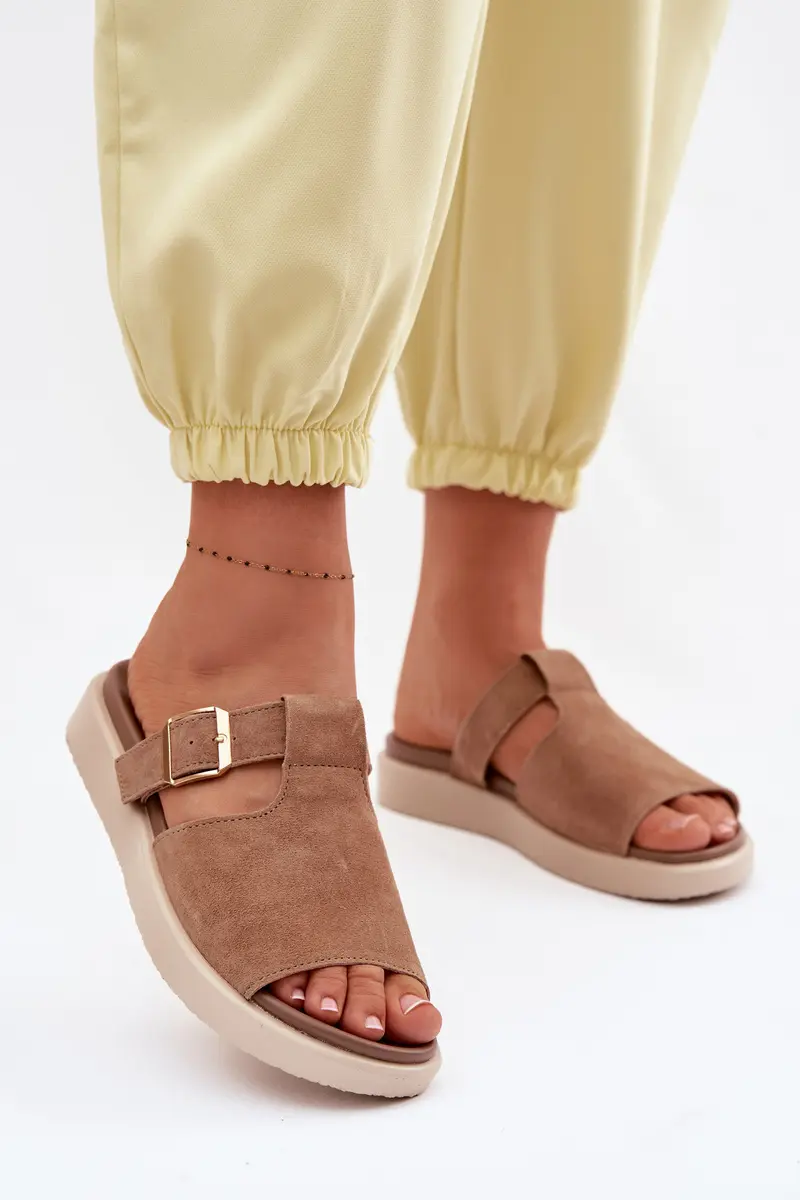 Dámské semišové pantofle na platformě Camel