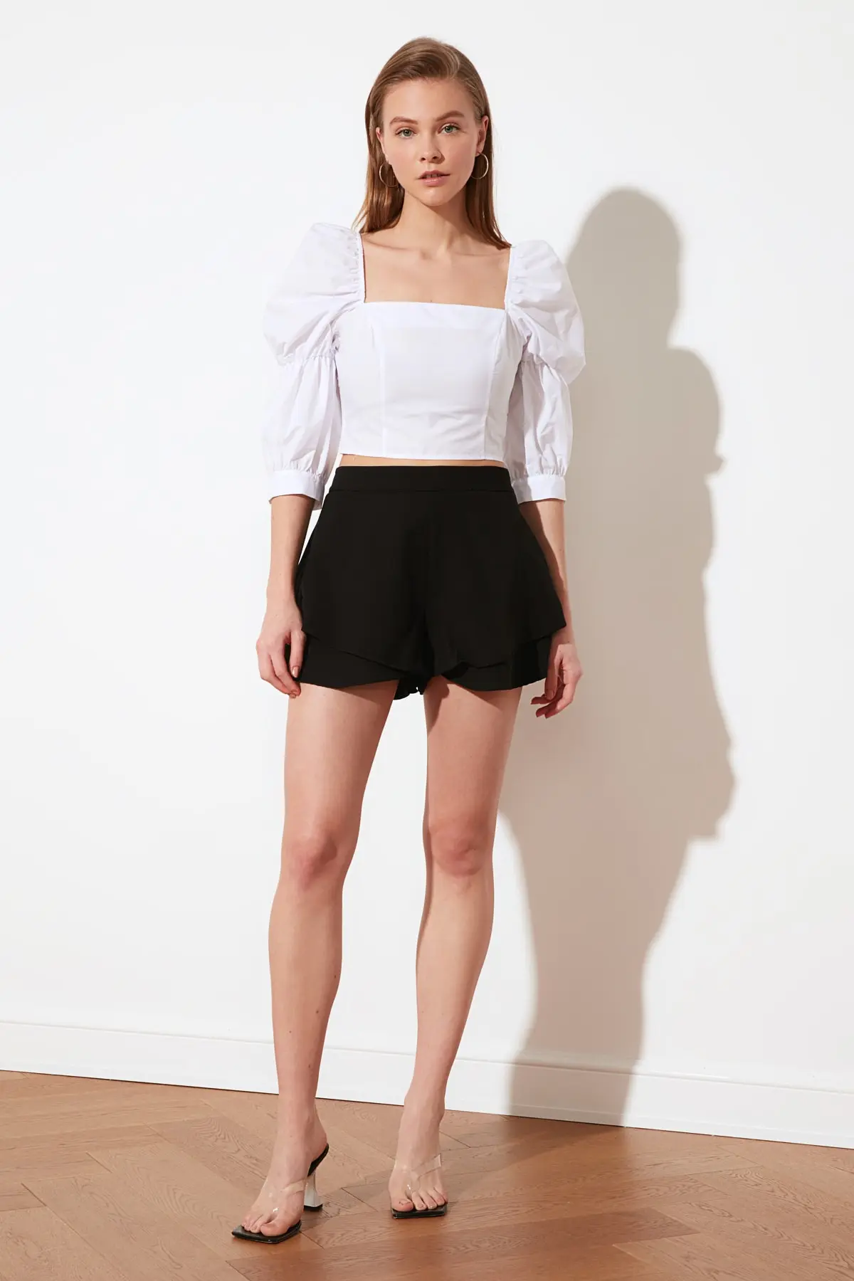 Dámské kraťasy Trendyol Skirt-Looking Shorts