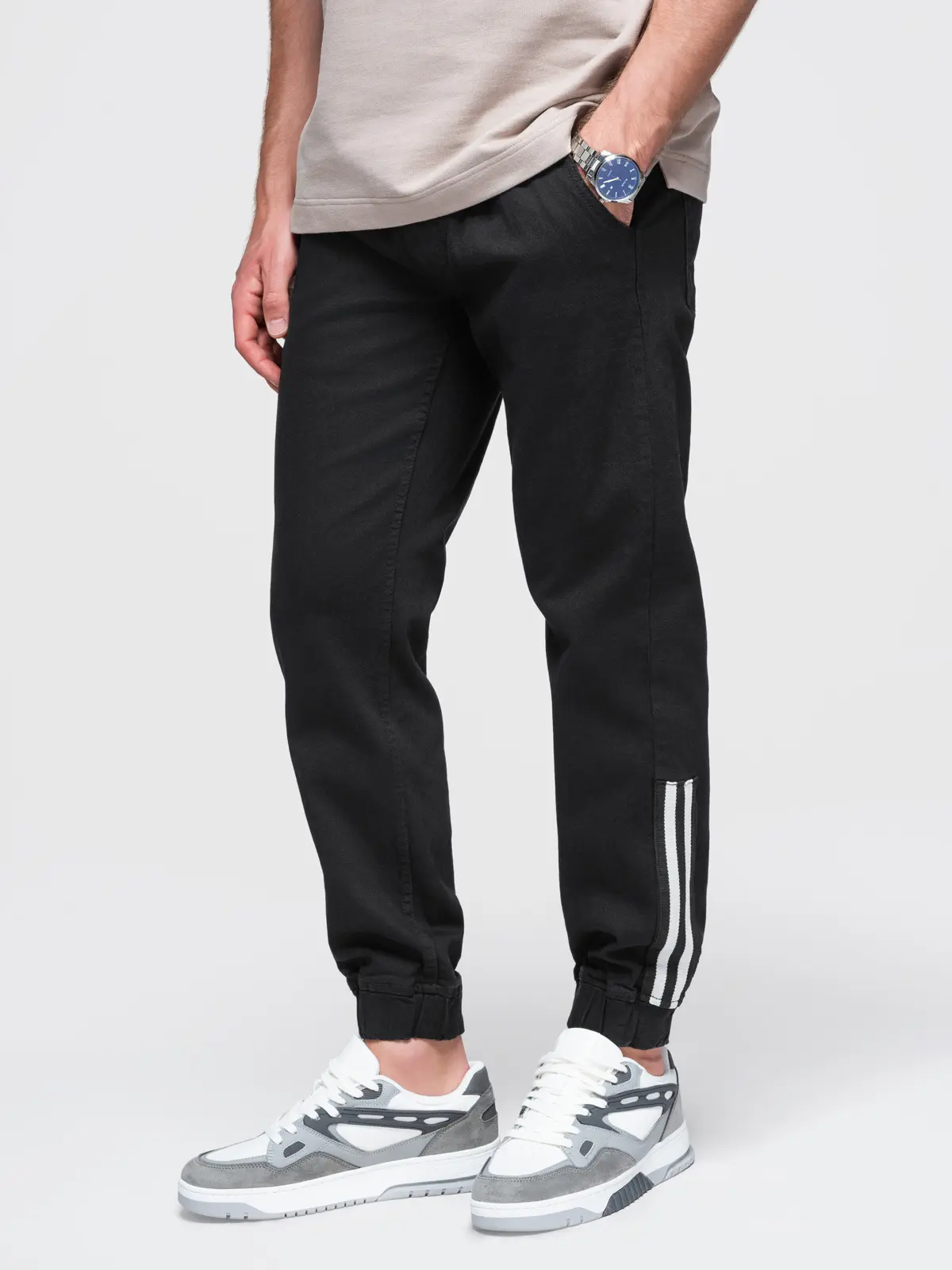 Ombre Men's denim joggers with piping - black