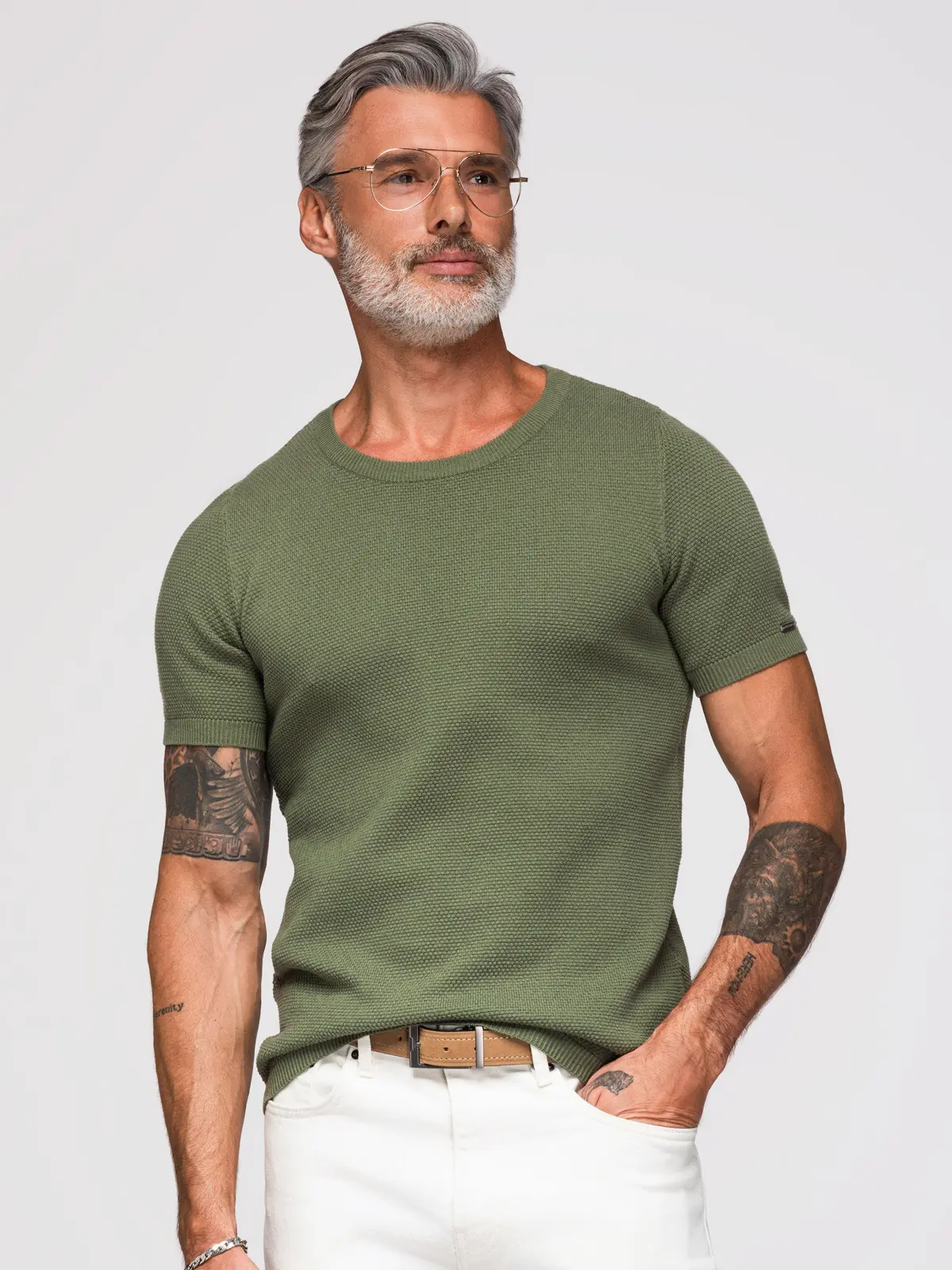 Ombre Men's knitted t-shirt with fine texture - olive