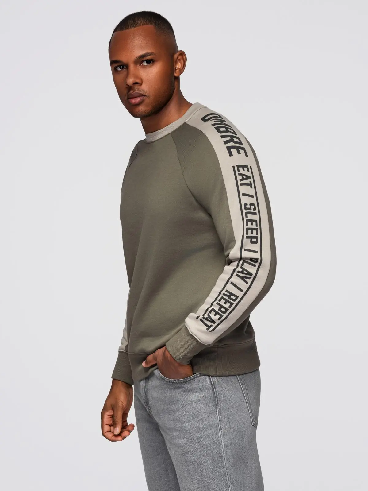 Ombre Men's sweatshirt with contrasting stripes and raglan sleeves - olive