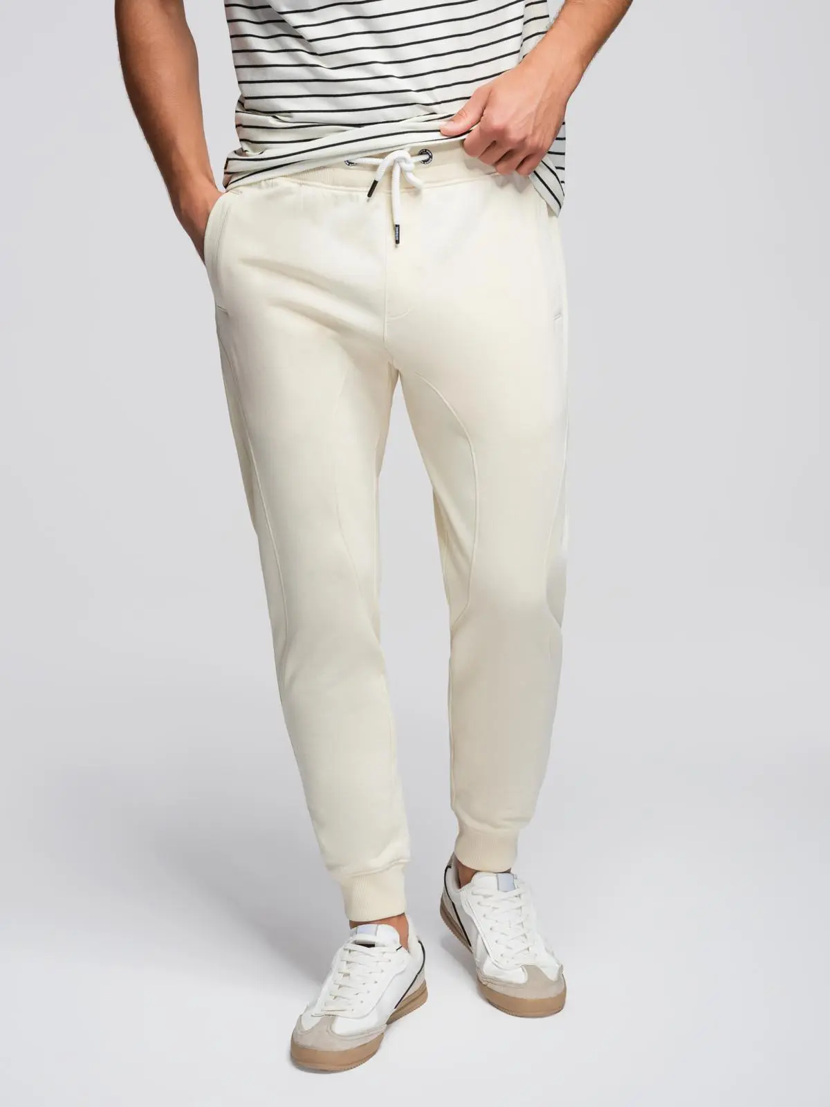 Ombre Men's jogger sweatpants - cream