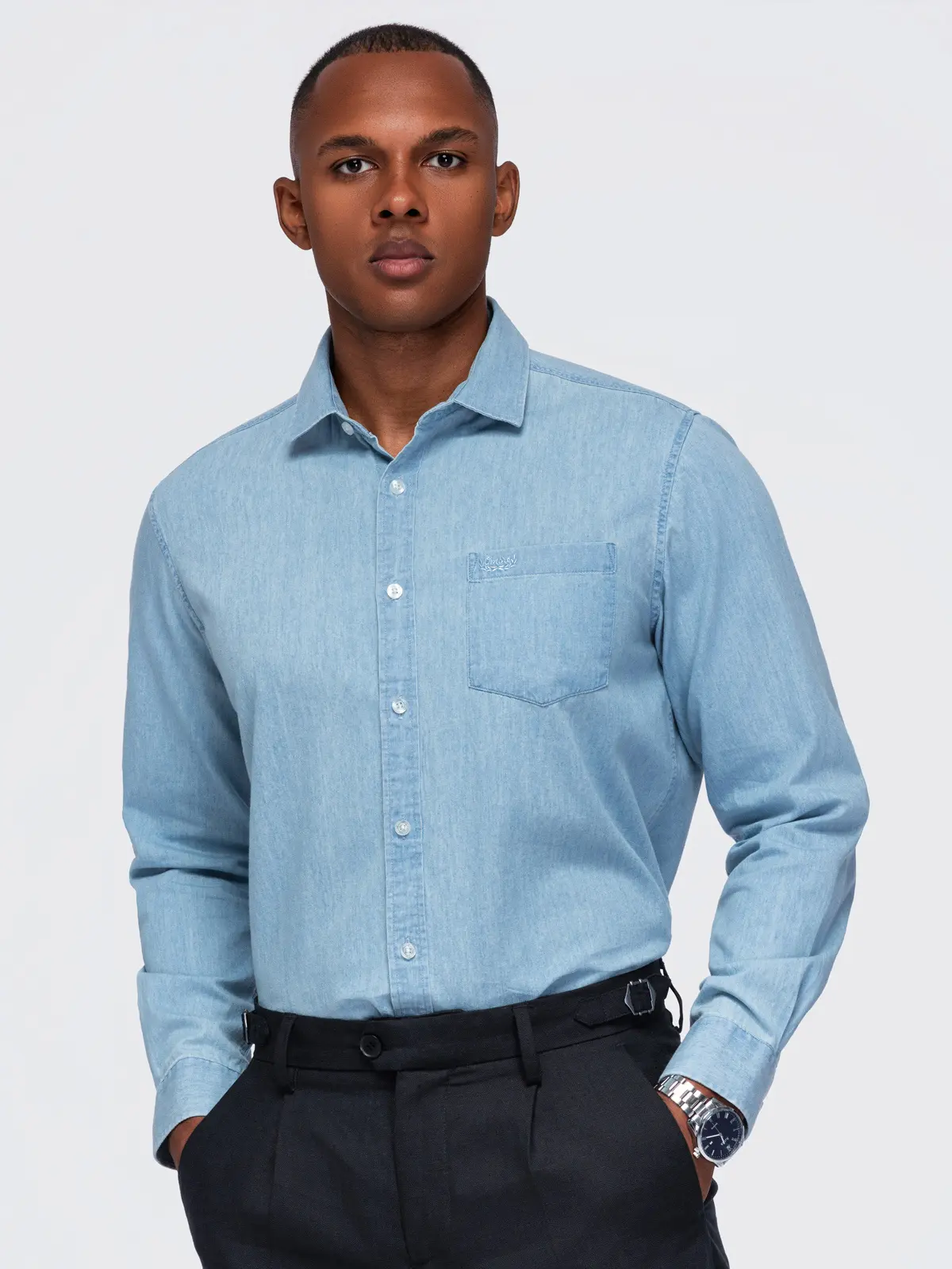 Ombre Men's denim shirt with embroidered pocket - light blue