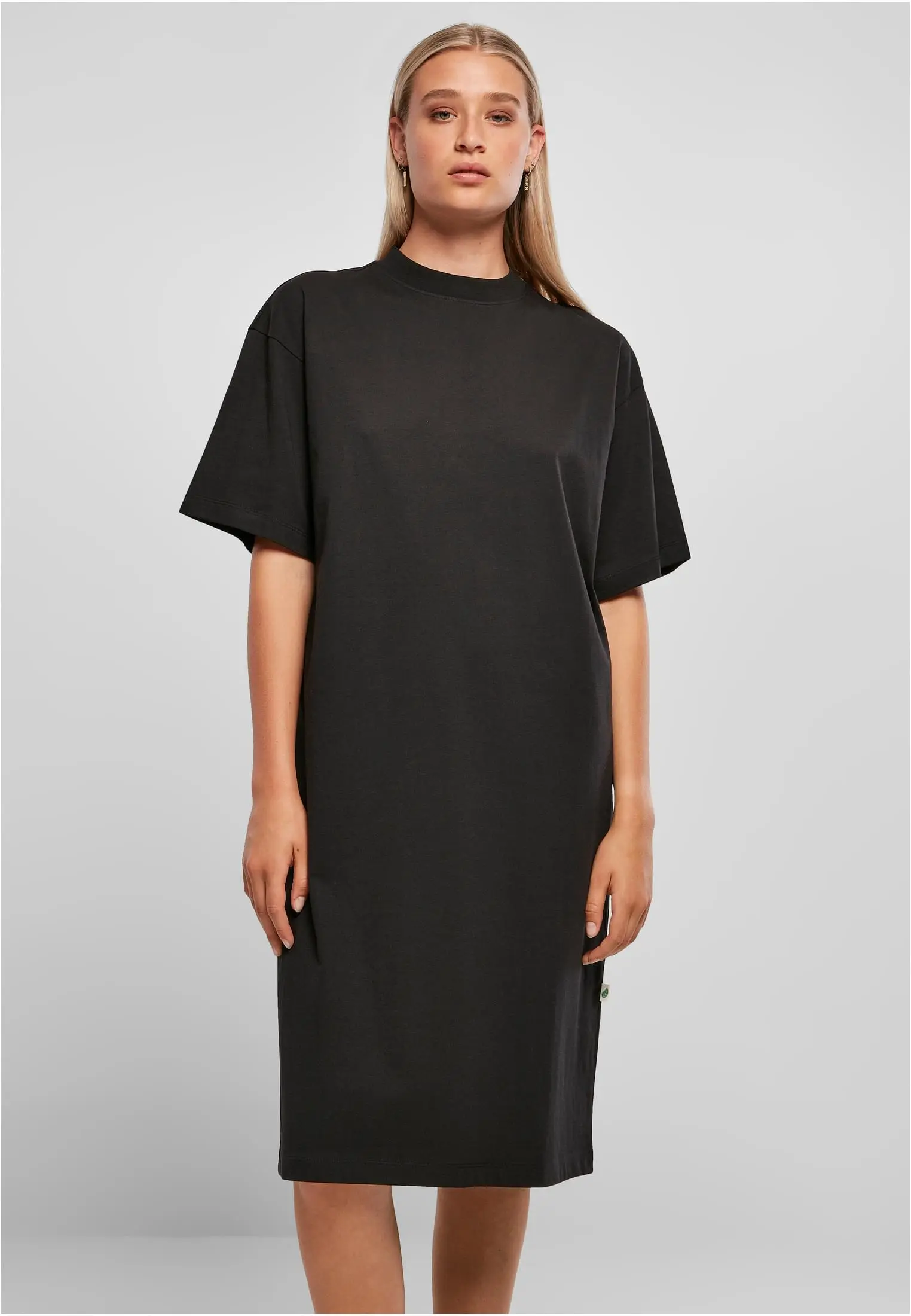 Urban Classics Dámské dlouhé oversized tričko z organické bavlny Barva: černá, Velikost: M