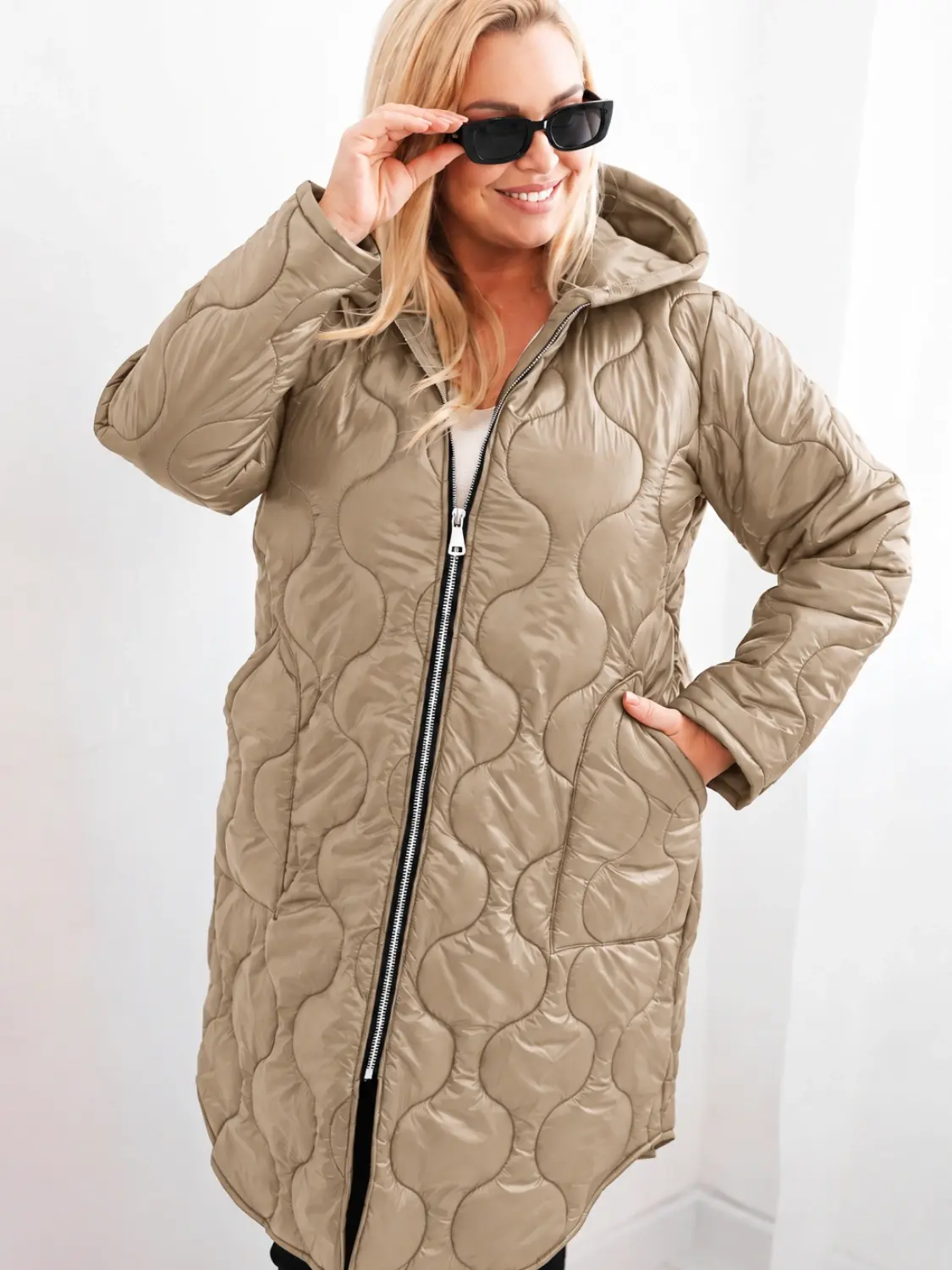 Kesi Plus Size zimní bunda s kapucí, světle camel