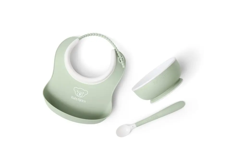 BABYBJORN Babybjorn set na krmení 3 dílný,malý bryndák, miska a lžička, pudrově zelený
