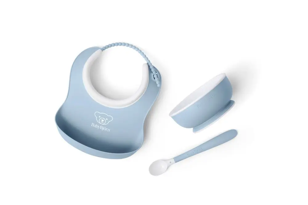 BABYBJORN Babybjorn set na krmení 3 dílný,malý bryndák, miska a lžička, pudrově modrý