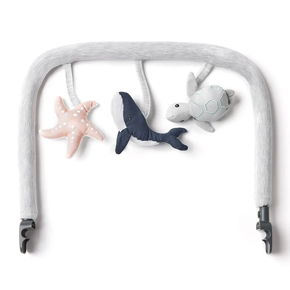 Ergobaby EVOLVE hračka na lehátko Ocean wonders