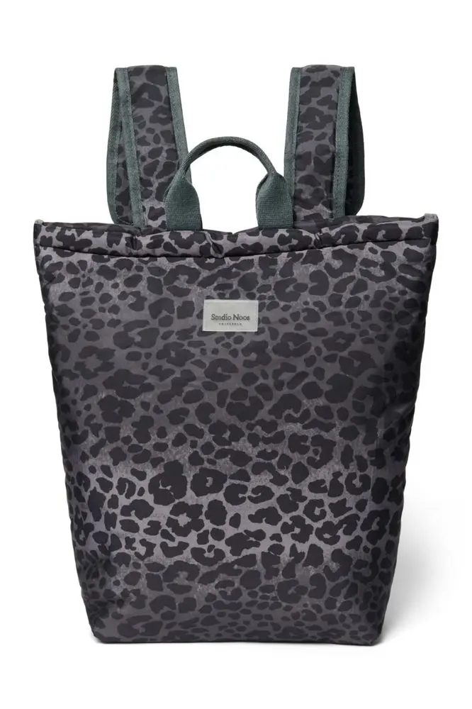 Studio Noos Puffy Adult BACKPACK batoh Black Leopard