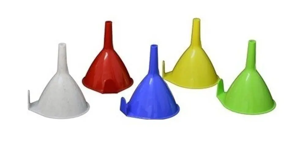 nálevka d 8cm VM, plast