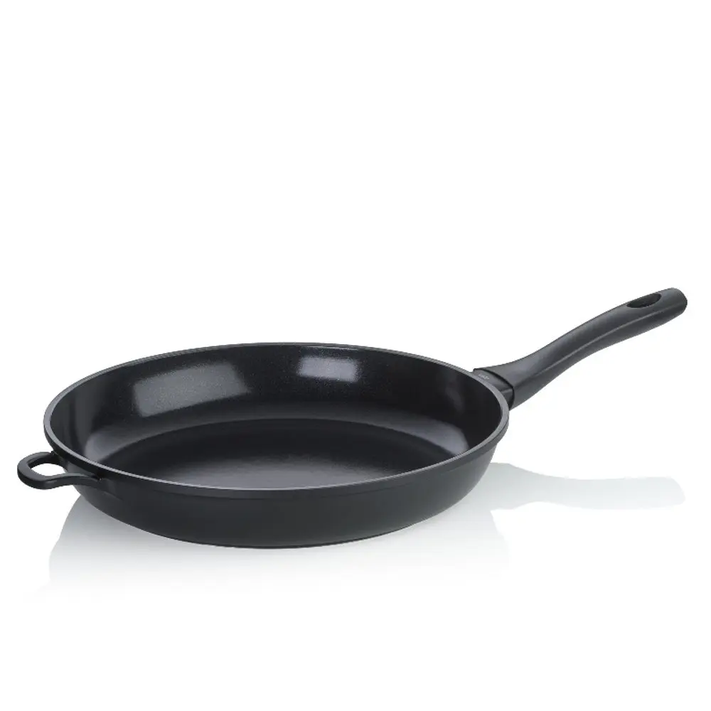 KELA Pánev s keramickým povrchem 32 cm ATURA černá KL-15168