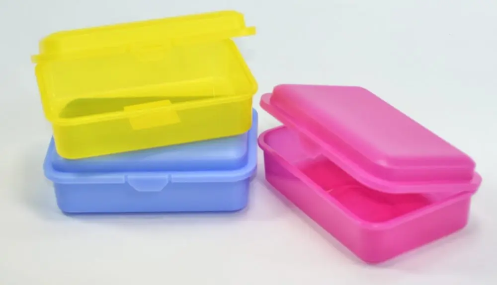 box 0,80l střední, klick uz., 16x11x5,5cm, plast