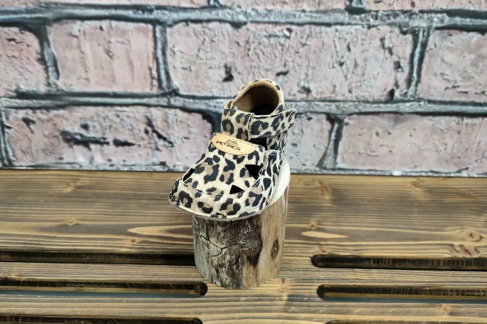 Pegres kožené sandálky Leopard BF20