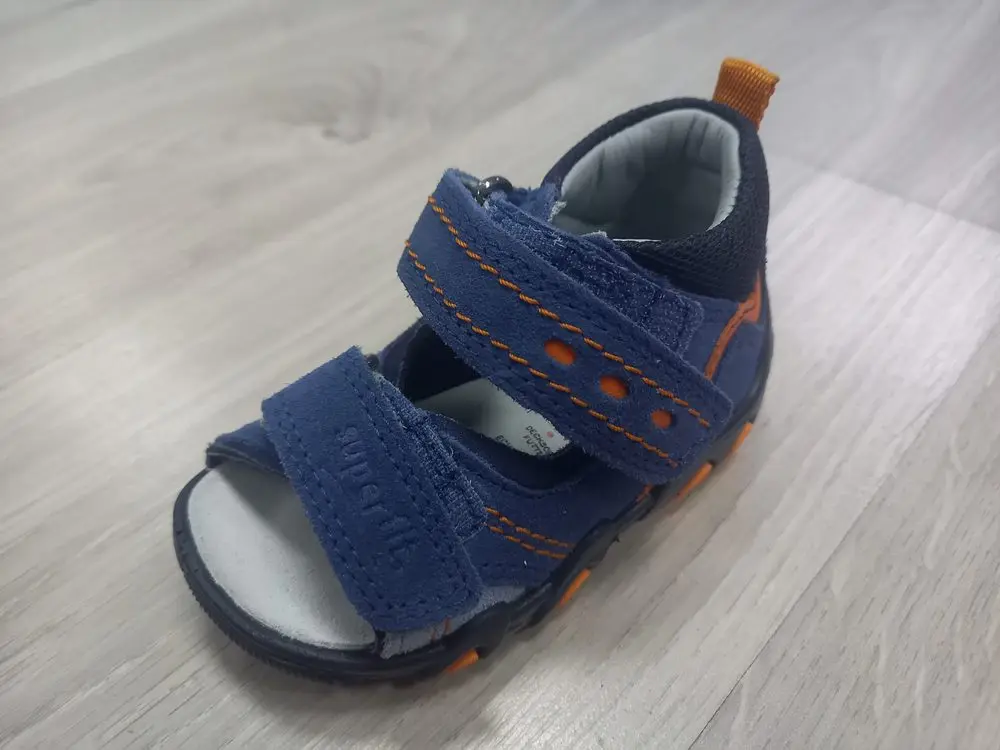 SUPERFIT Dětské kožené sandálky Superfit 8-00031-88 - 20