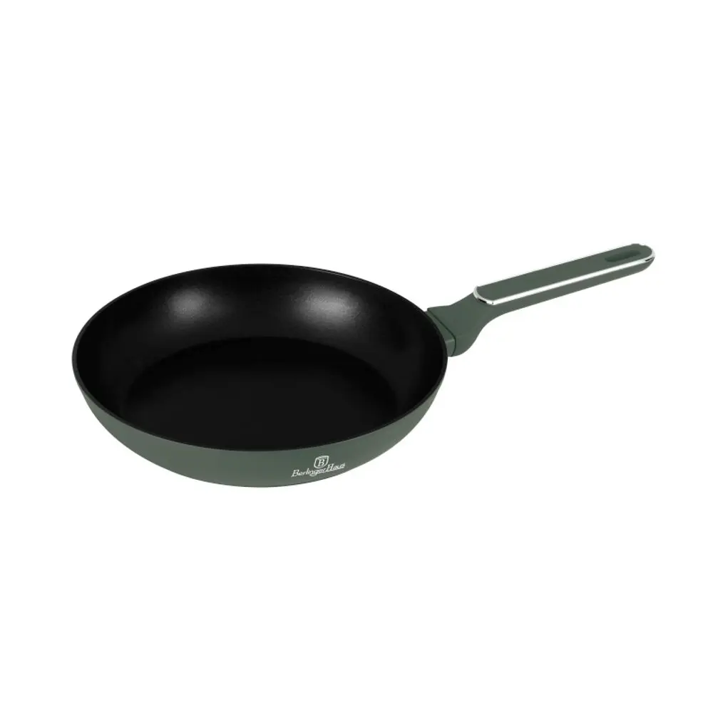 BERLINGERHAUS Pánev s titanovým povrchem 24 cm Matte Green Collection BH-8151