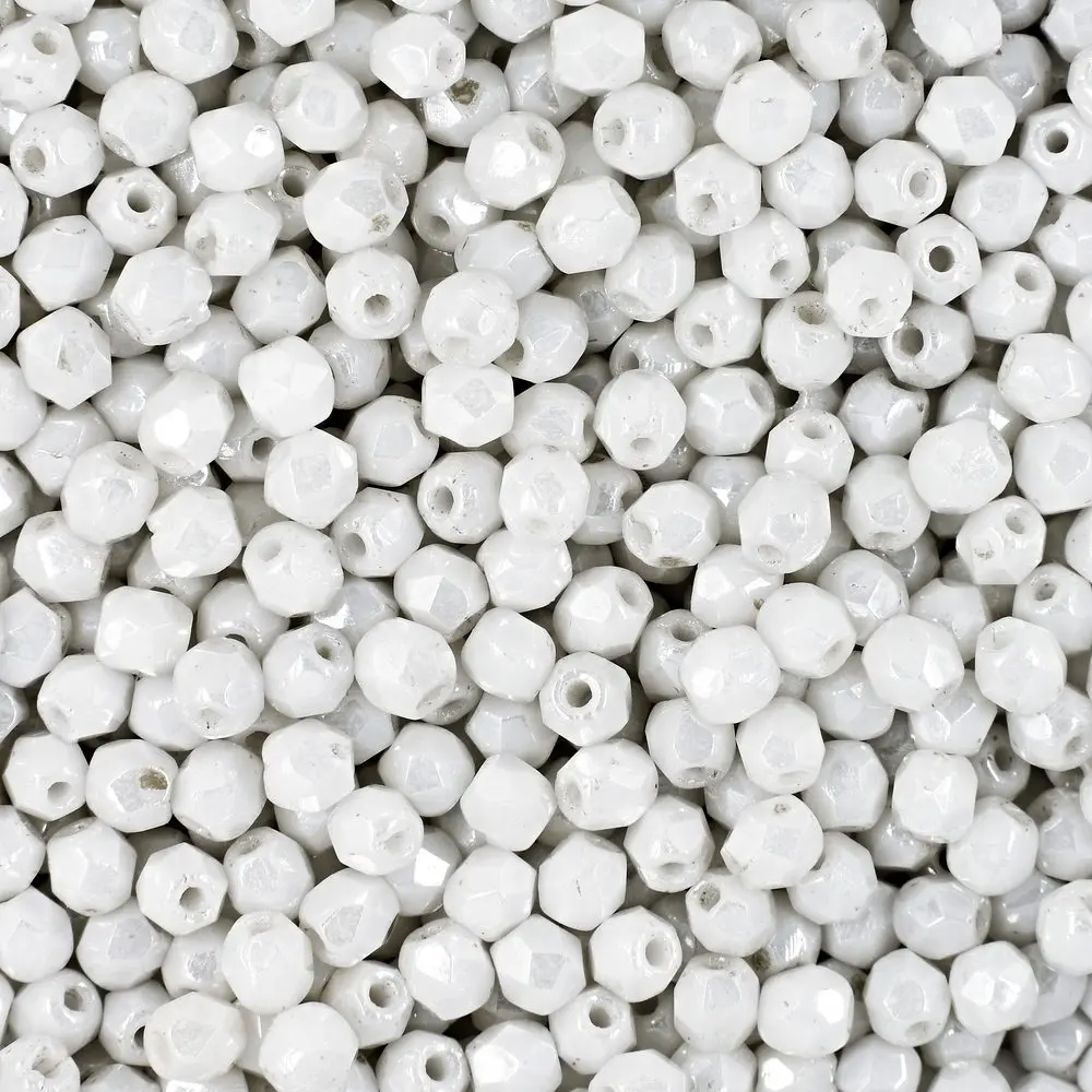 Manumi české broušené korálky 3 mm Luster Alabaster -