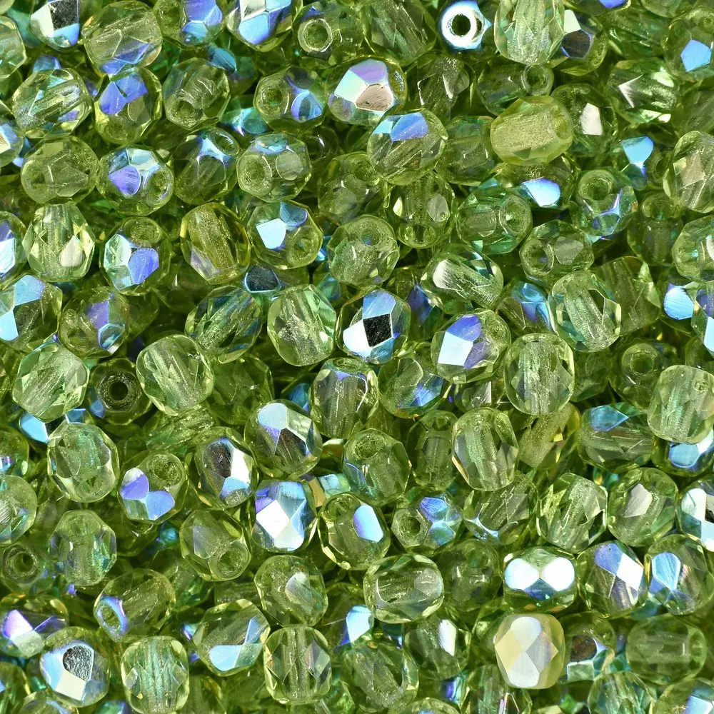 Manumi české broušené korálky 4 mm Olivine AB - 45 ks