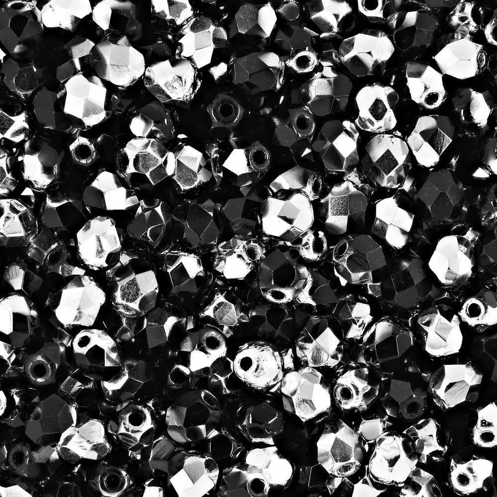 Manumi české broušené korálky 4 mm Jet Silver Half Coated - 45 ks