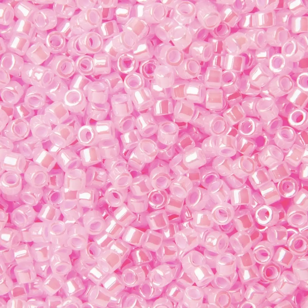 Miyuki Rokajlové korálky - Miyuki Delica 11/0 (DB-244) Lined Crystal Light Pink - 15 g