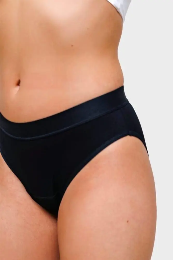MyFemini Menstruační kalhotky klasické bambusové, střední menstruace (černé) -