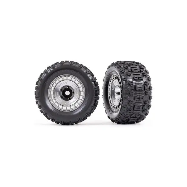 Traxxas kolo 3.8", pneu Sledgehammer, disk polomatně chromovaný s poklicí (2)