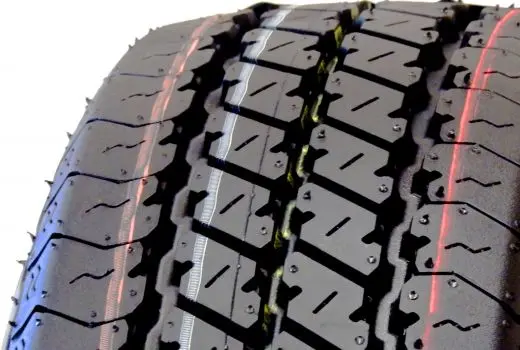 Nankang TR-10 ( 185/70 R13C 106/104N )
