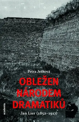 Obležen národem dramatiků