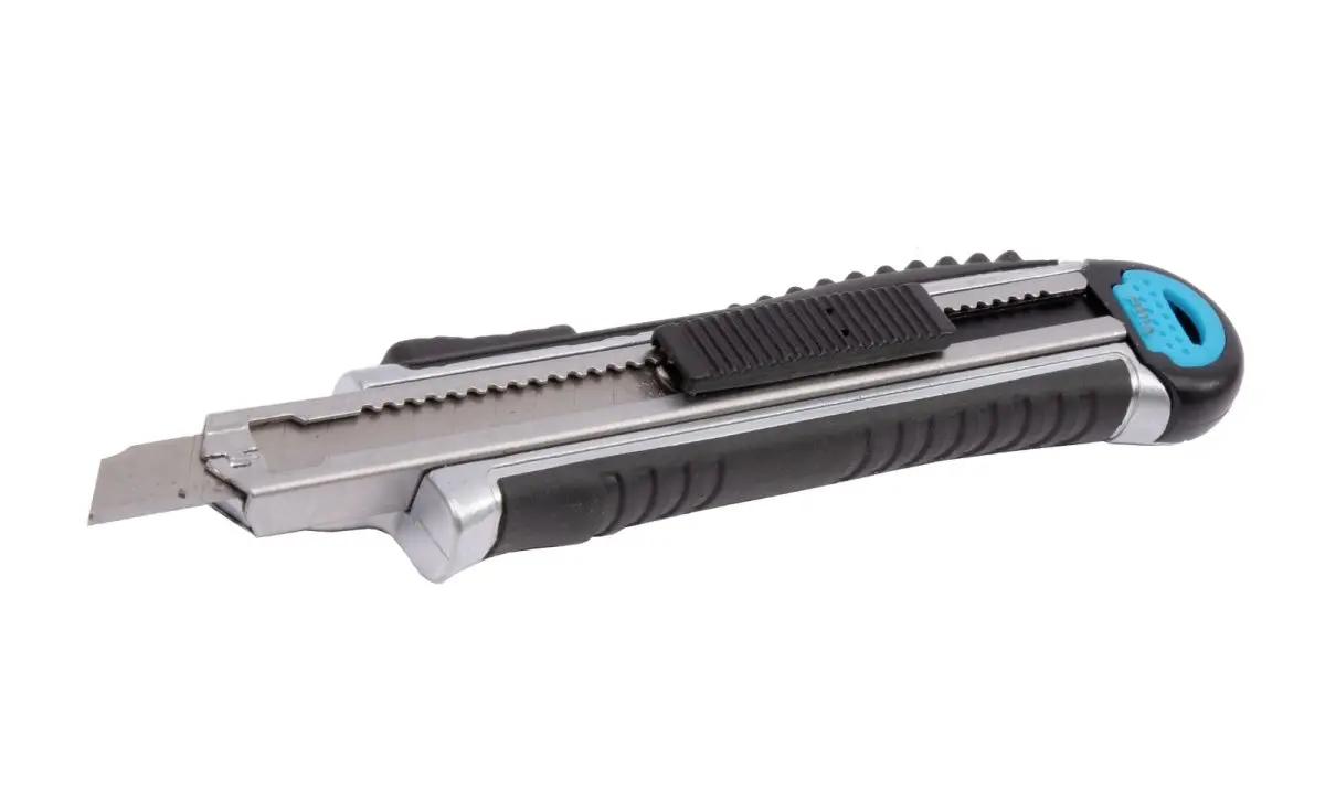 XTline ASSIST 07G-S5 nůž odlamovací  9mm kov automat P19151