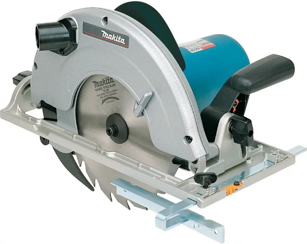 Makita - Okružní pila 235 mm, 2000 W 5903R