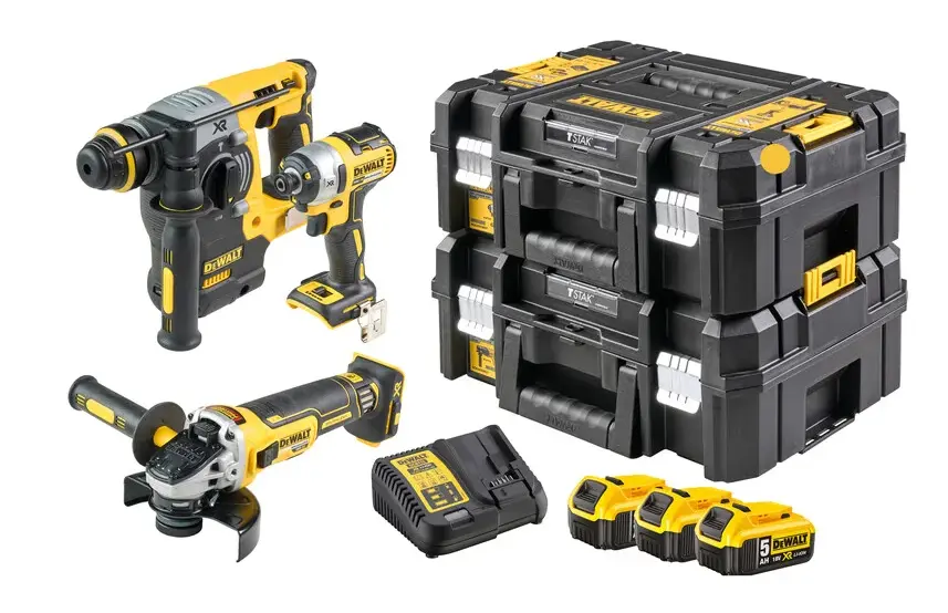DeWALT - 9dílná sada AKU nářadí, baterií a nabíječky DCK305P3T