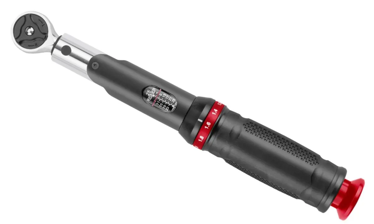 FORTUM 4700214 momentový klíč se stupnicí 5-25Nm 1/4" 72 zubů CrV