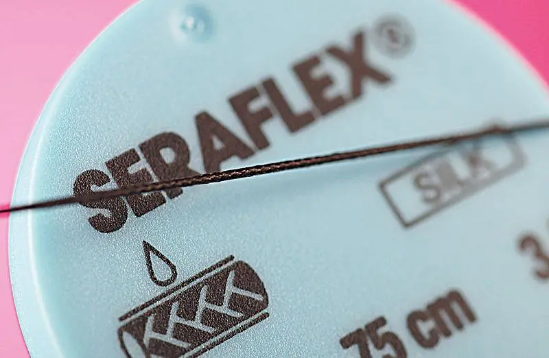SERAFLEX 3/0 (USP) 1x0,50m DS-18, 24ks
