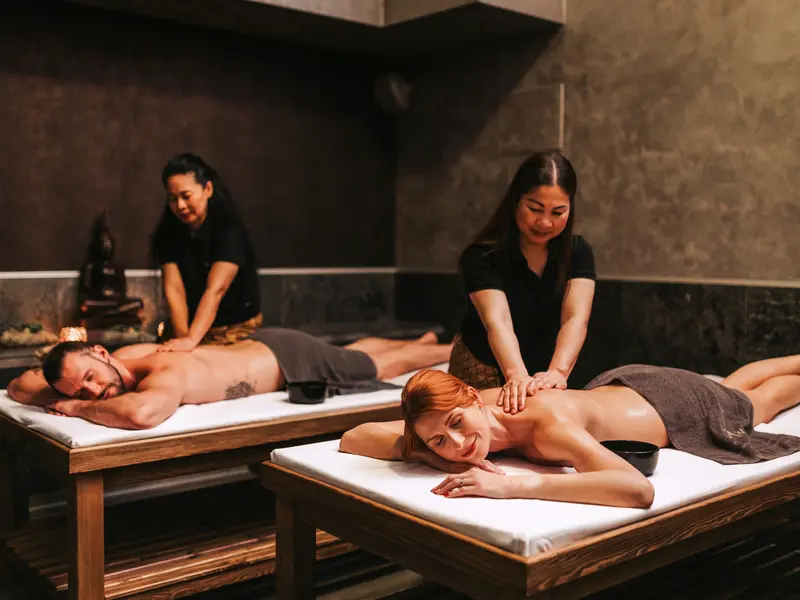 Zážitek - Romantická olejová masáž pro dva Zážitky Jihomoravský kraj: Od adrenalinu po wellness