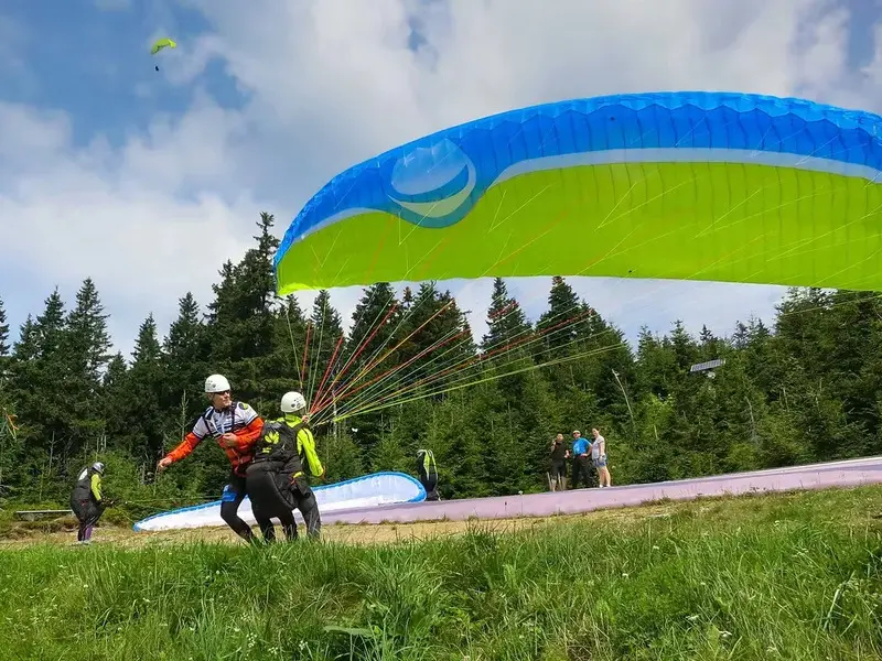 Zážitek - Tandem paragliding pro 2 osoby Co dělat v Libereckém kraji? Vyrazte za zážitky