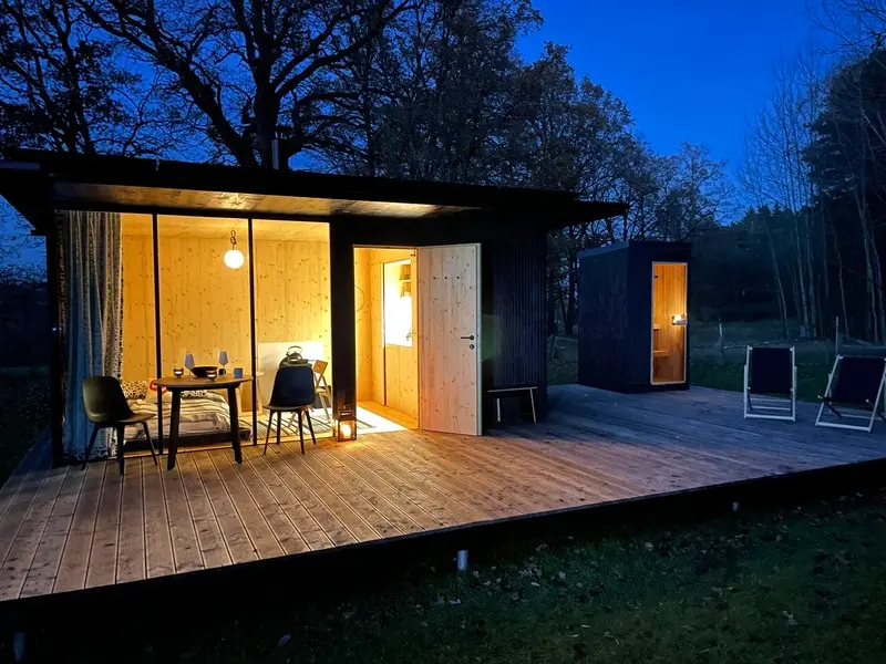 Zážitek - Ubytování: Tiny house s vlastní saunou Vyrazte za zážitky do Středočeského kraje