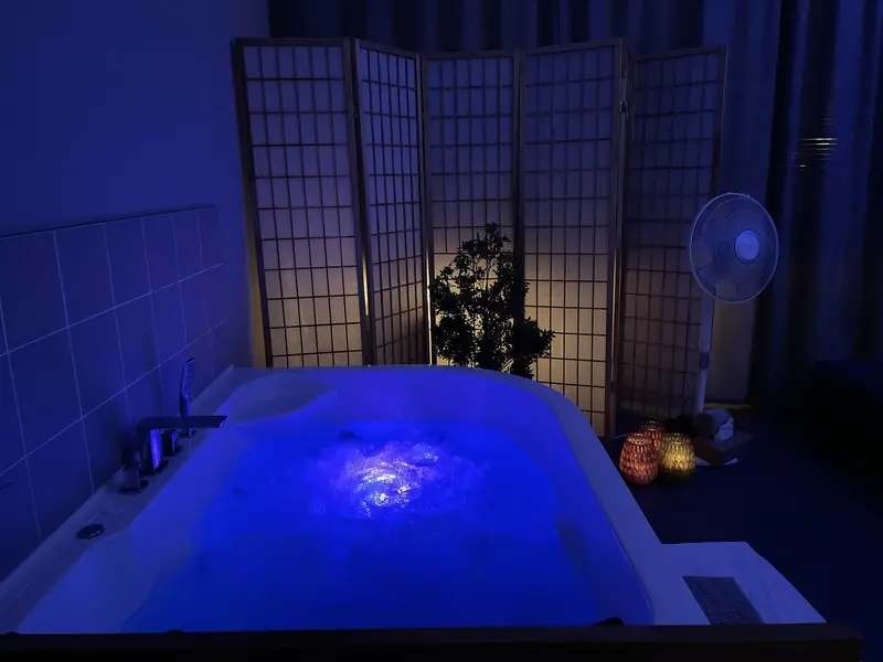 Zážitek - Pohodový wellness balíček + masáž Co dělat v Praze? Vyrazte za zážitky