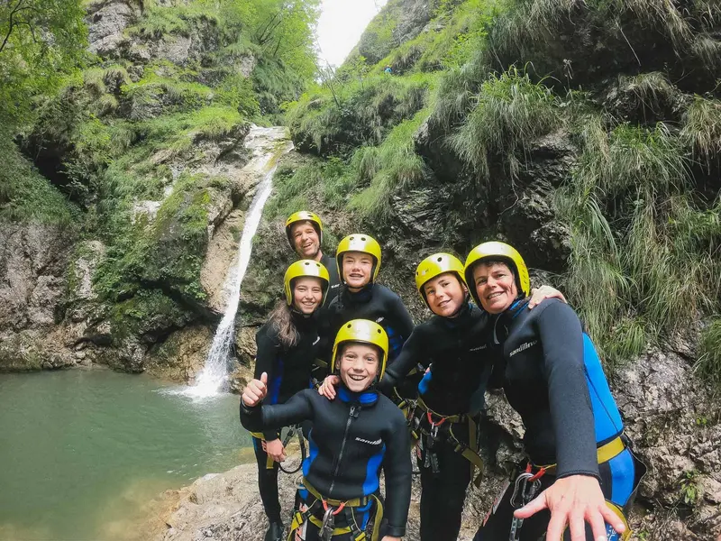 Zážitek - Canyoning ve Slovinsku Ty nejlepší zážitkové dárky v zahraničí
