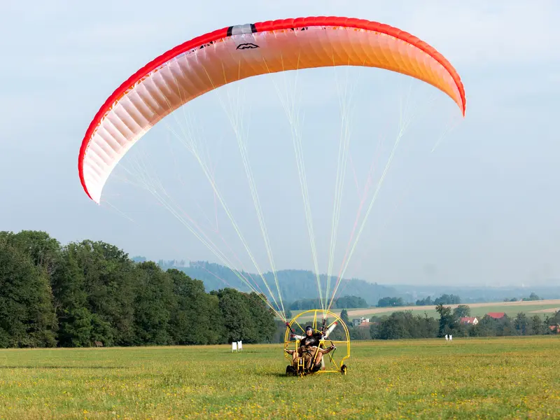 Zážitek - Motorový paragliding Moravskoslezský kraj: Adrenalin i pohoda