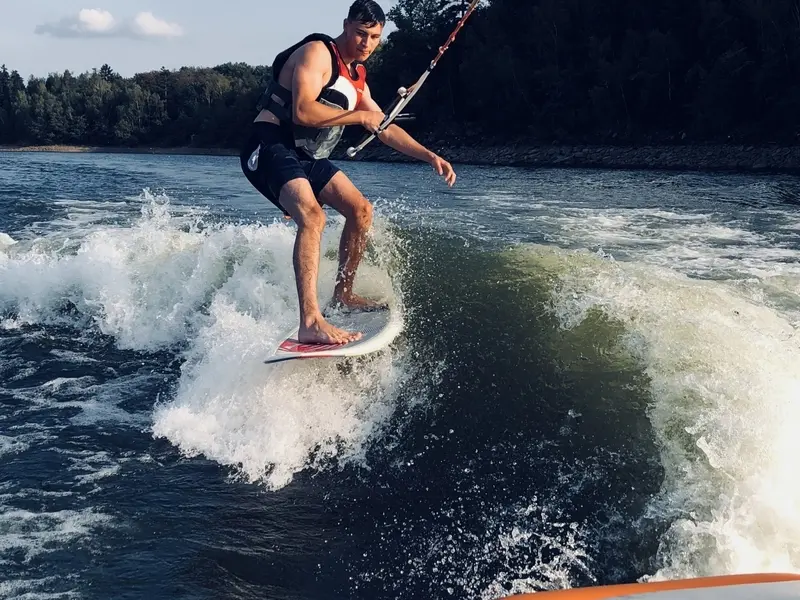 Zážitek - Wakesurfing Vyrazte za zážitky do Středočeského kraje