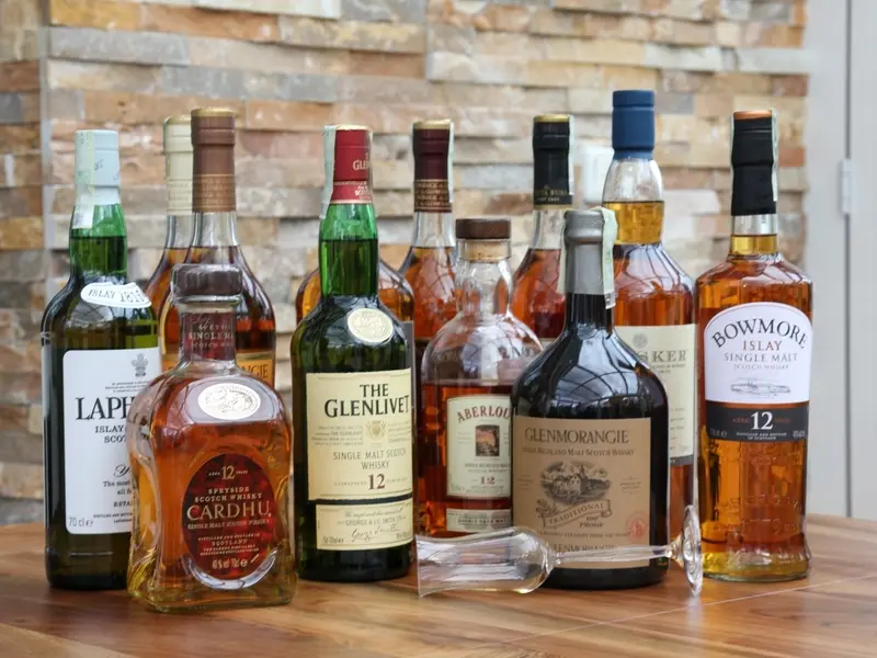 Zážitek - Whisky univerzita Co dělat v Praze? Vyrazte za zážitky