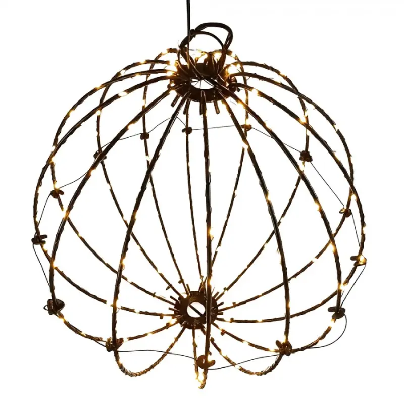 Bílá kovová závěsná lampa