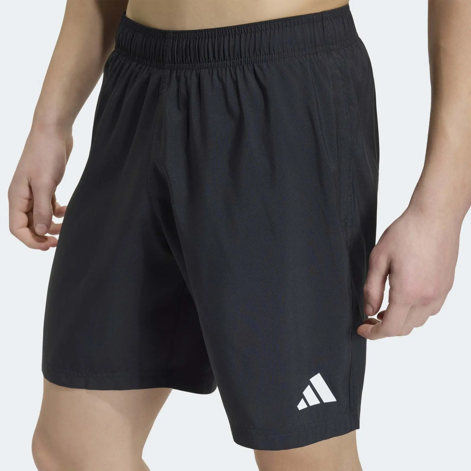 adidas ESS SH 8IN
