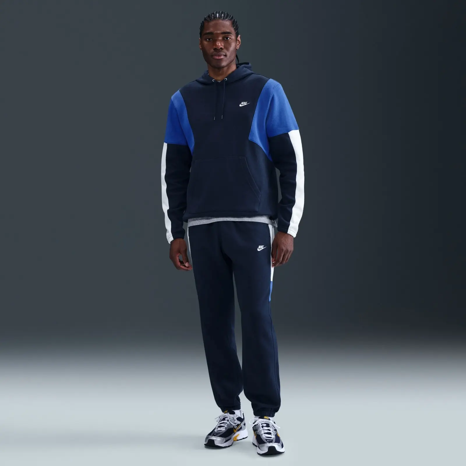Nike Sportswear Club