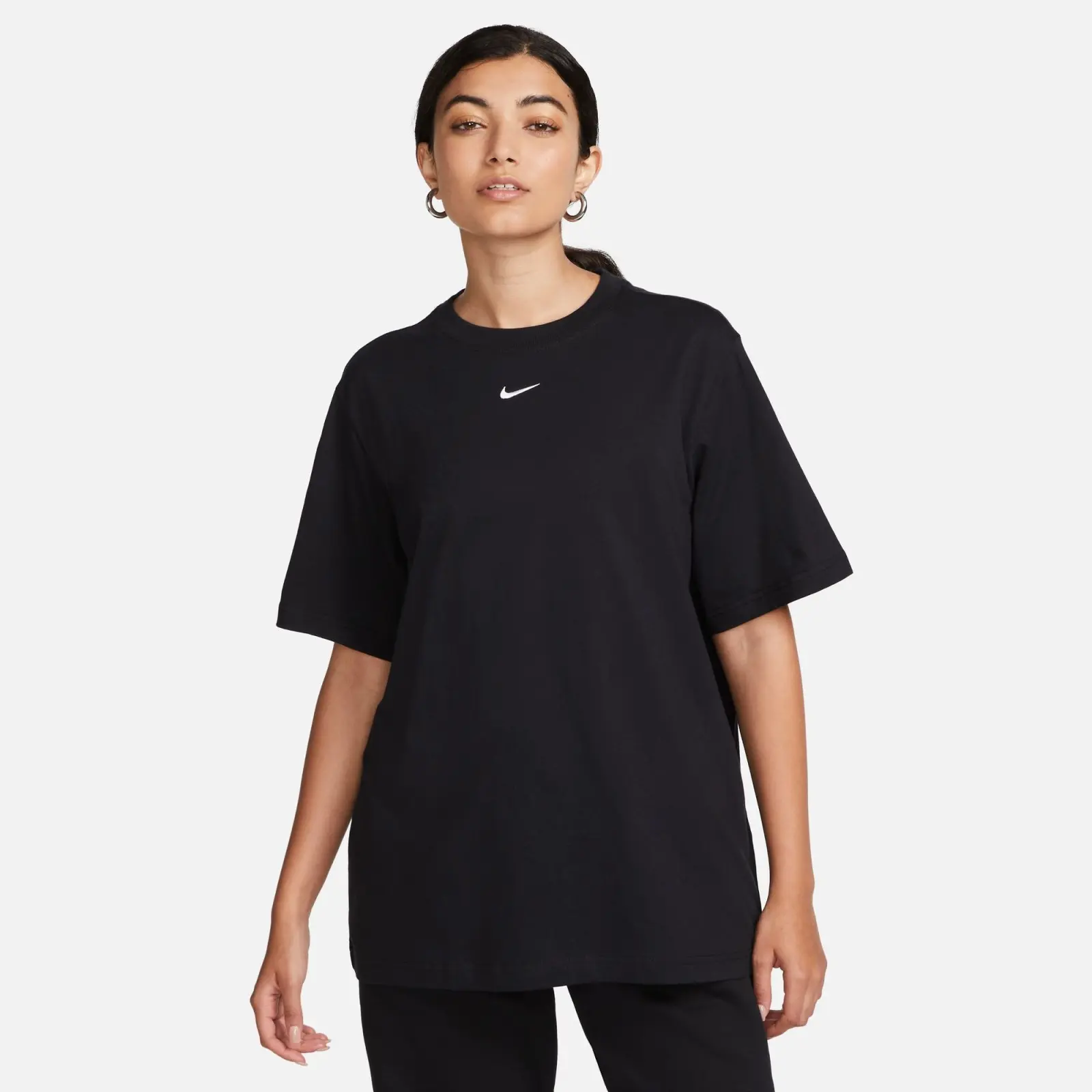 Nike Sportswear Essential Womens T-Shirt XS