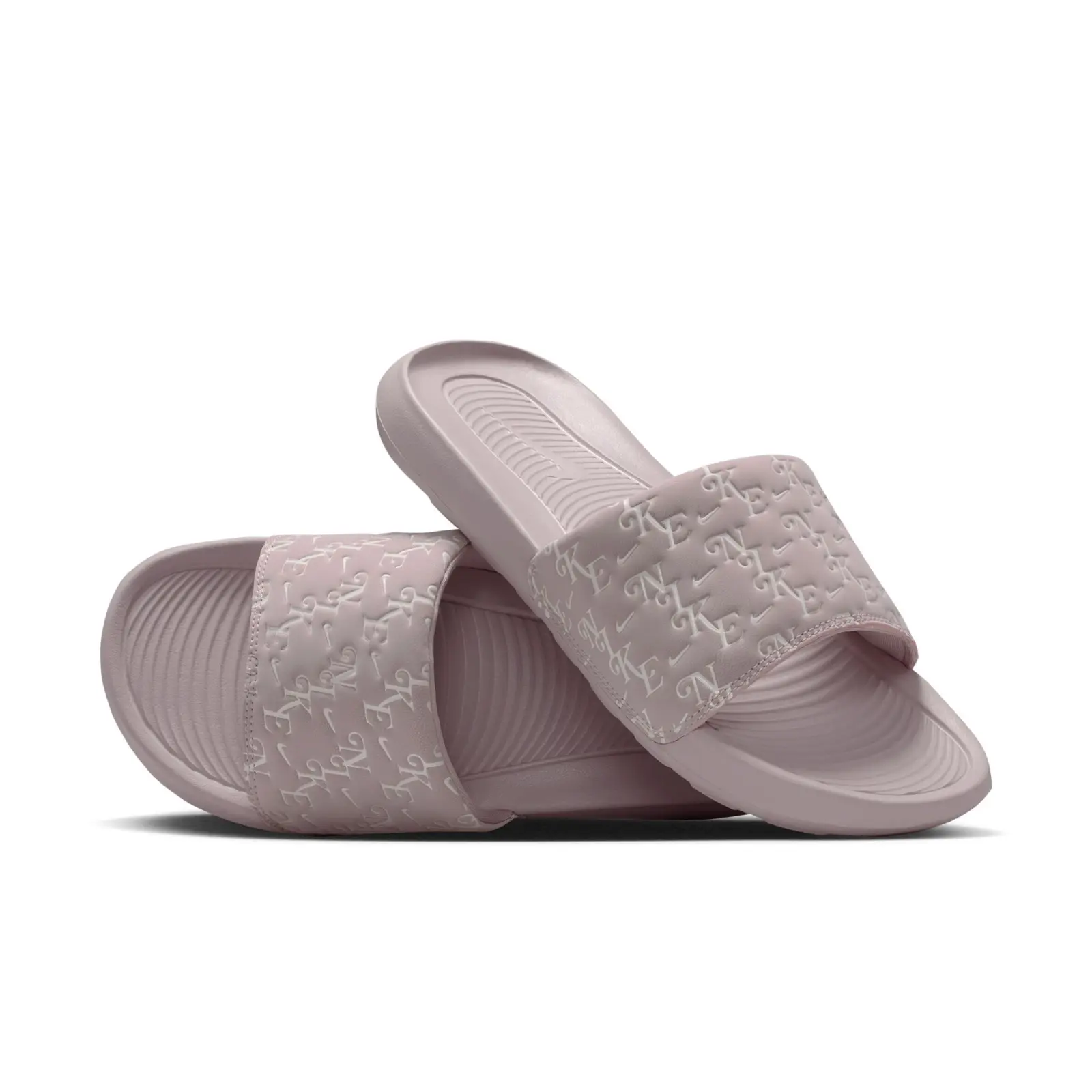 Nike Victori One